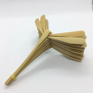 Unpainted bamboo dragonfly — detail of the beak point